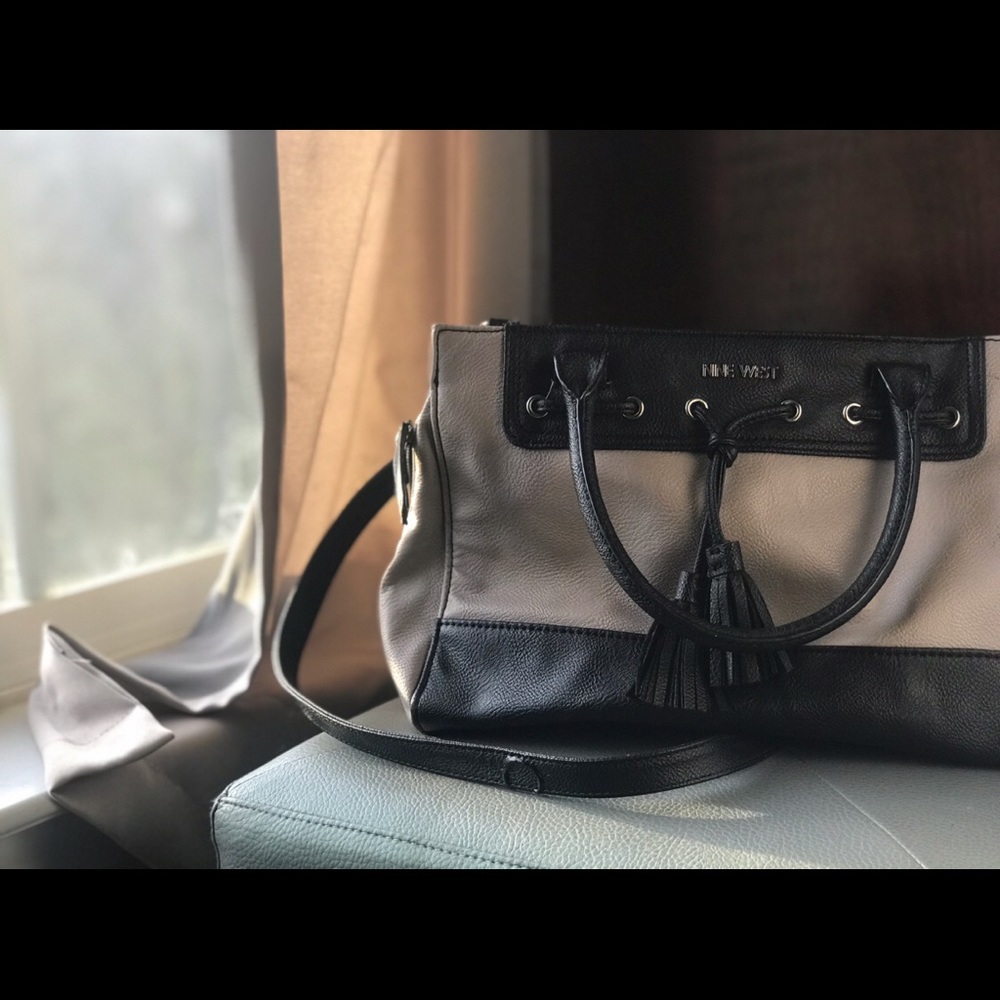 Nine West Shoulder Bag ✨
